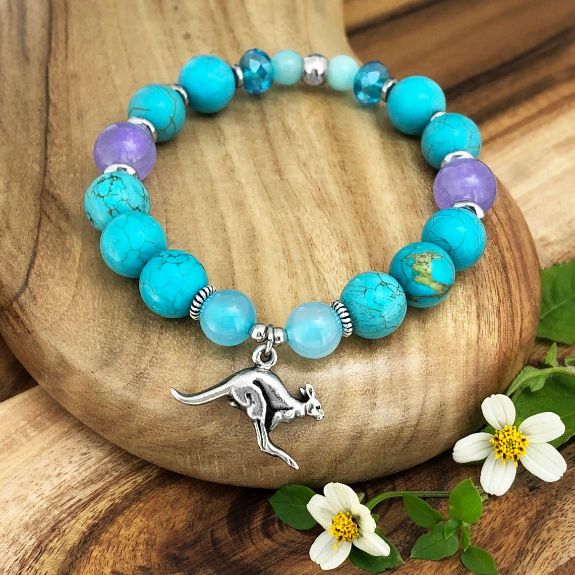 Kangaroo Bracelet with Natural Turquoise Magnesite Gemstones
