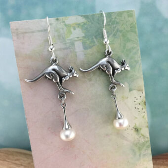 Kangaroo Australian Souvenir Earrings, Shell Pearl
